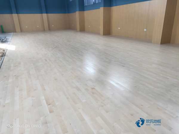 训练馆篮球木地板多少钱一平米