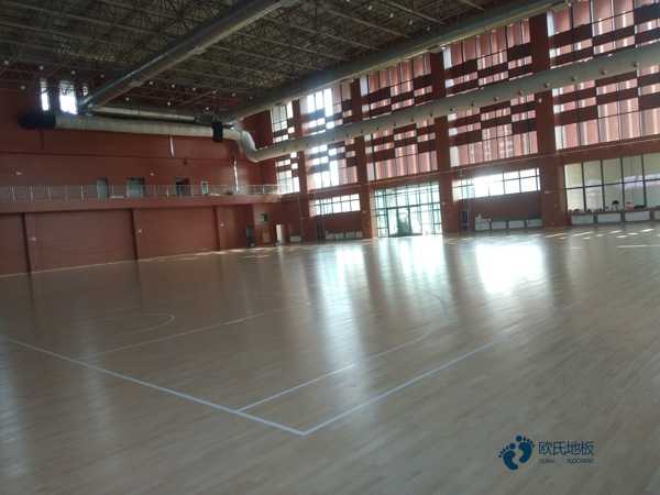 陕西枫木篮球场地板多少钱合适