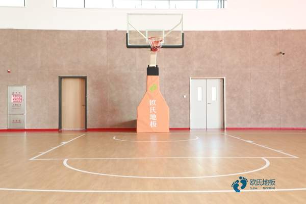 国内篮球馆木地板是多少钱