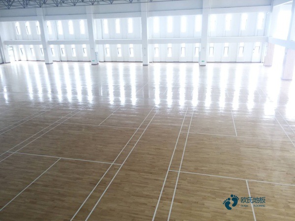 赛事场馆篮球木地板维护