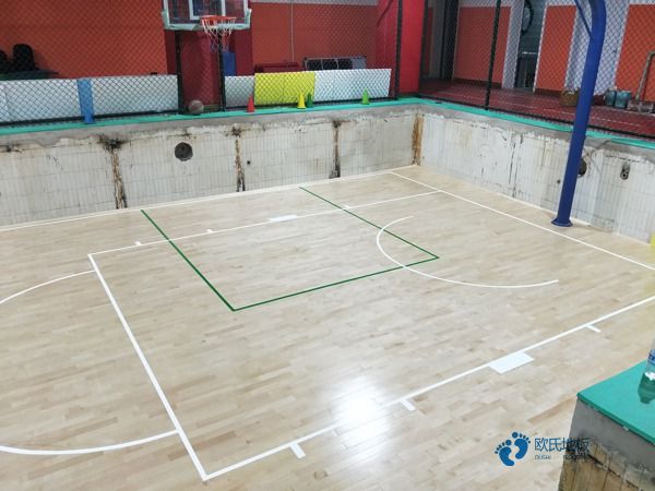 悬浮式篮球场木地板2