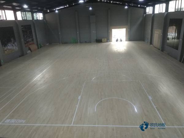 定制运动体育木地板厂家报价