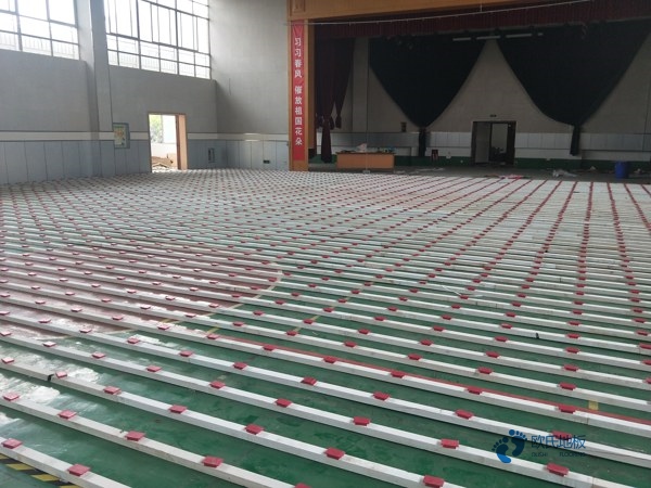 枫木体育馆木地板1