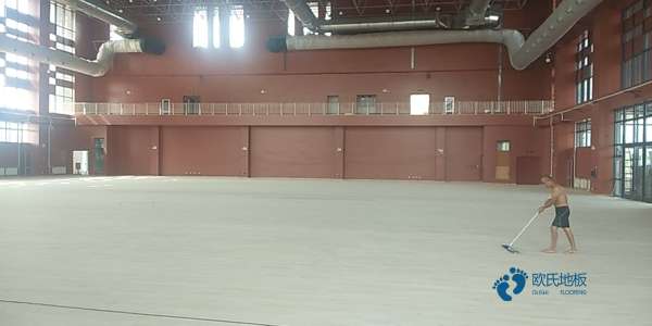 室内篮球馆地板安装公司