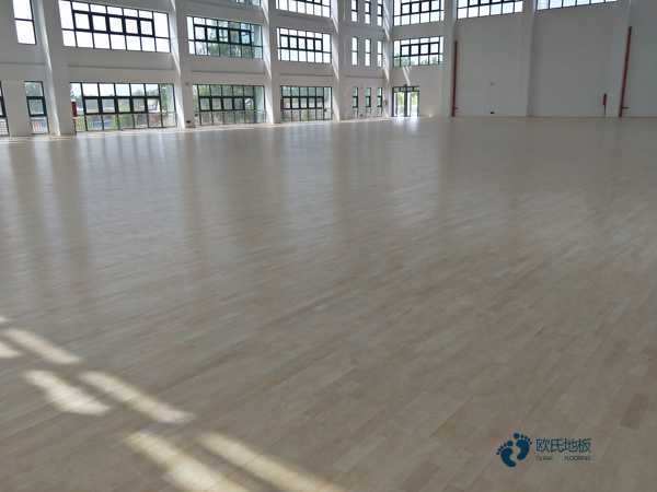 歐氏壁球館木地板保養(yǎng)1