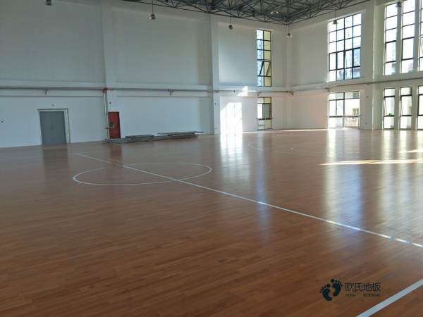 籃球場(chǎng)地木地板廠家2