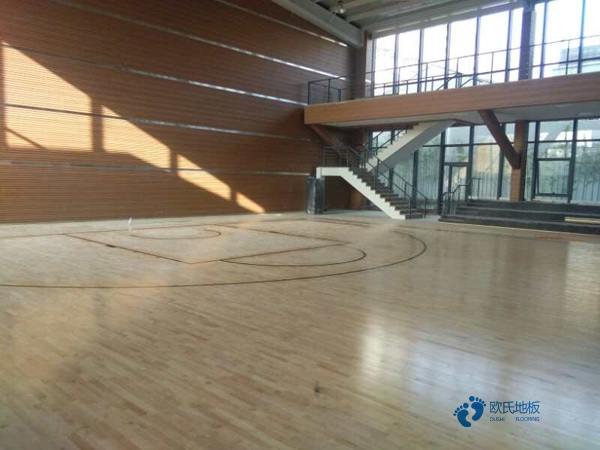 篮球运动木地板安装
