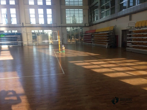 小学运动篮球木地板安装公司