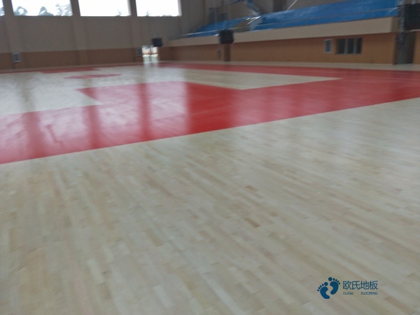 松木篮球场馆木地板维护保养