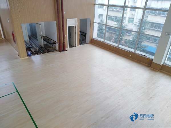 松木籃球館地板怎樣保養