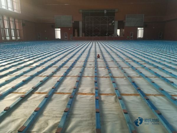 25厚运动体育地板安装费