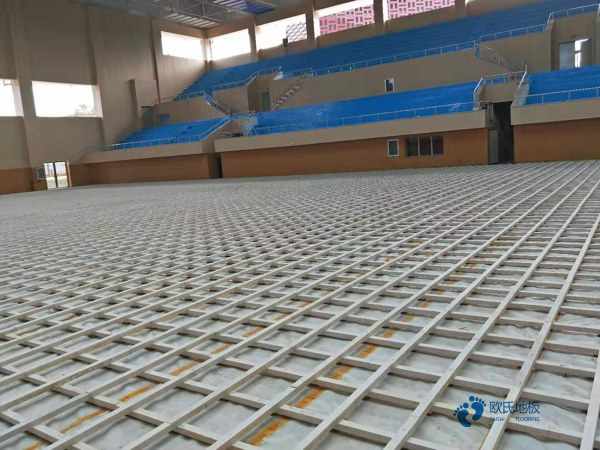 松木运动篮球地板安装公司