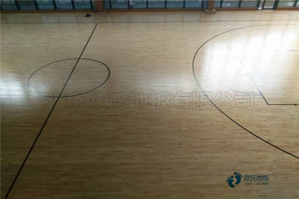 枫桦木运动篮球木地板保养