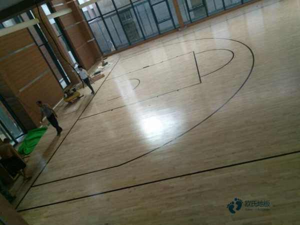枫桦木运动篮球木地板保养方法