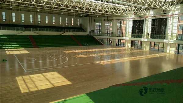 枫桦木篮球场木地板维护