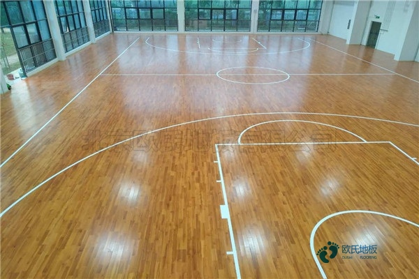 用哪种篮球馆木地板厂家报价