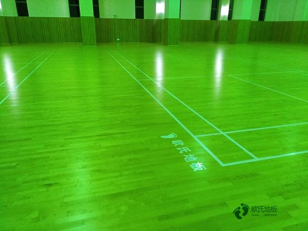 行業籃球館地板安裝公司