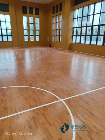 那有体育运动地板公司
