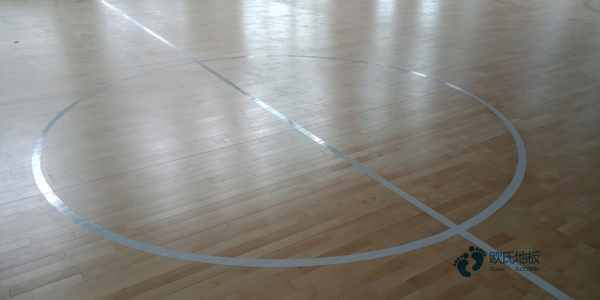 训练馆篮球场地板安装