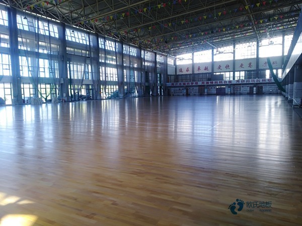 高端篮球运动地板安装公司