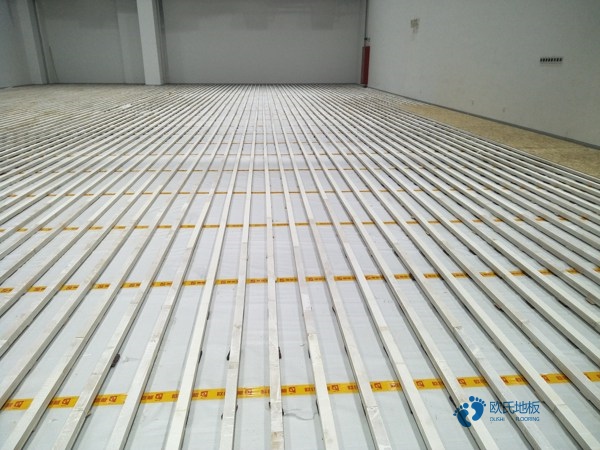 雙龍骨籃球體育木地板保養(yǎng)