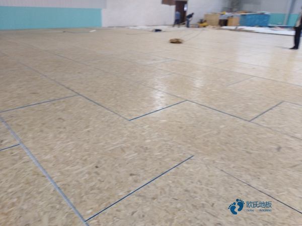 购买运动场地木地板哪种牌子好1