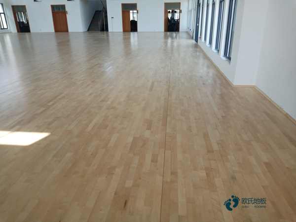 国产体育场馆地板施工方案2