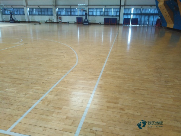 葫芦岛体育馆地板安装