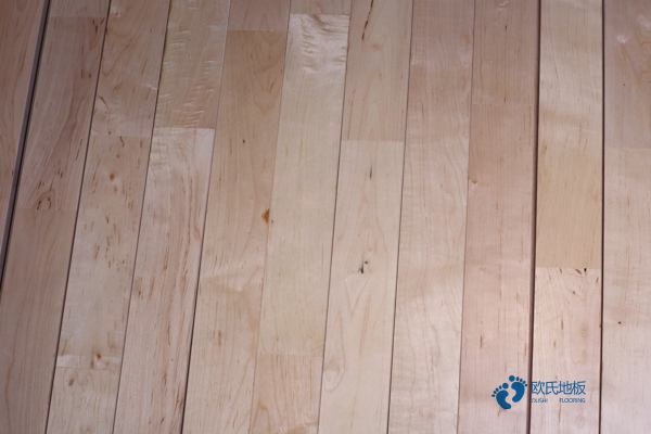 有什么篮球体育地板价格便宜