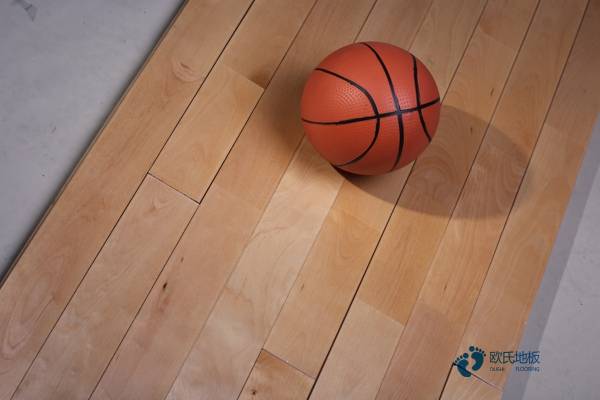 学校篮球地板规格