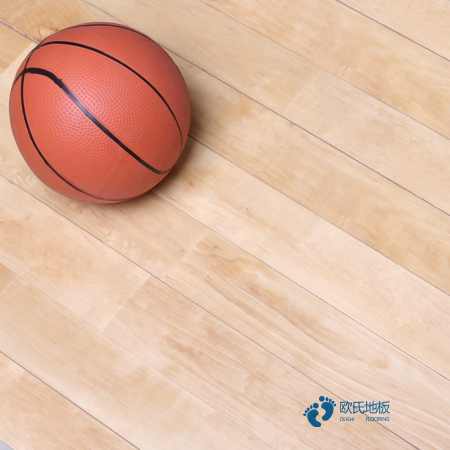 橡胶木体育馆木地板价格是多少钱？