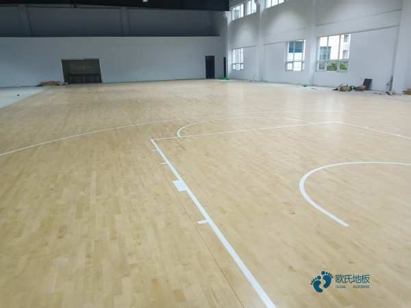 学校篮球运动木地板施工