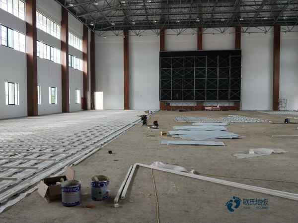 學(xué)校籃球館地板的參數(shù)