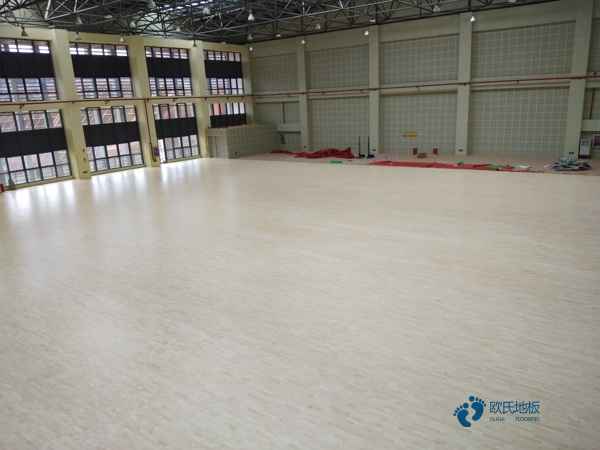 广州枫桦木篮球场地板怎么选