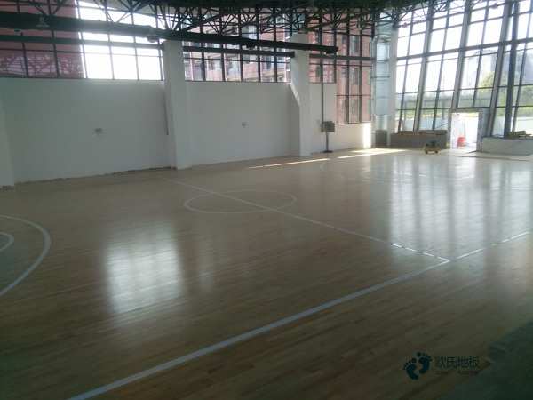 專業(yè)籃球場館木地板廠家報價