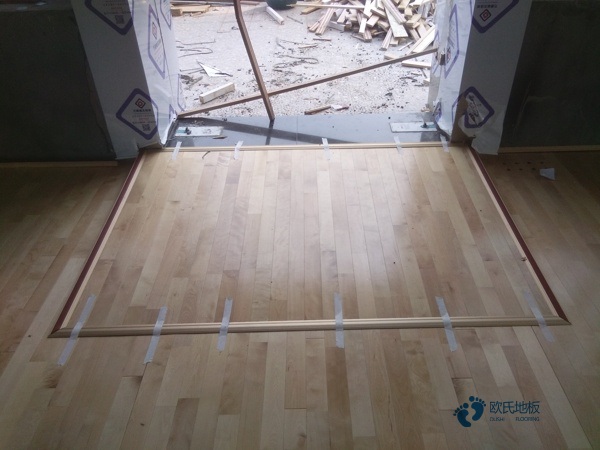 專業籃球場館木地板施工團隊