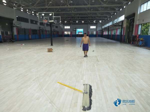 体育场馆地板品牌1