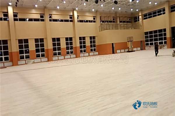 中等籃球館地板廠家報價