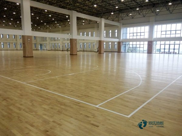 中等運(yùn)動(dòng)地板安裝公司