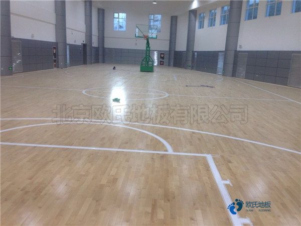 较好的体育地板施工团队