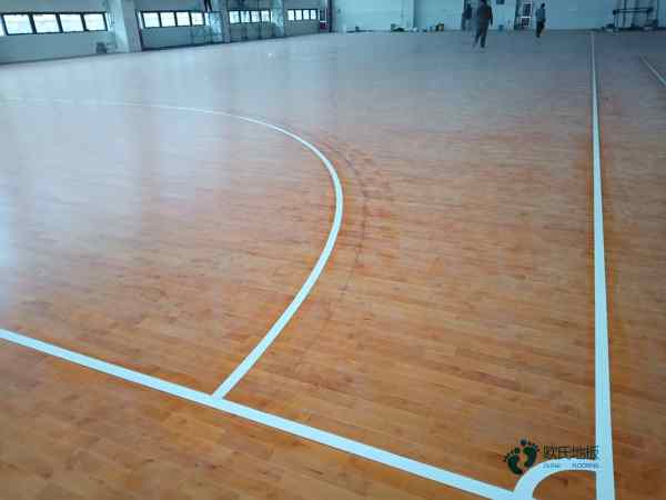 较好的篮球场地板施工步骤