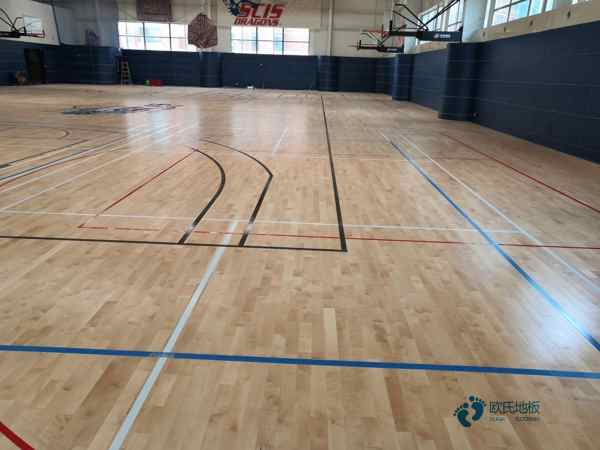 较好的篮球场木地板施工方案