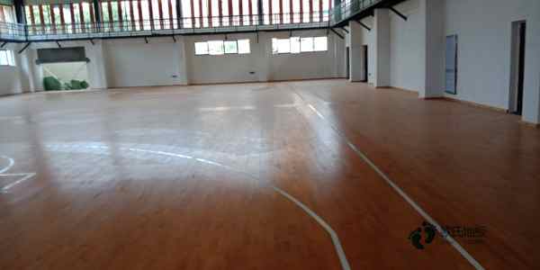 那有篮球场馆木地板哪个牌子较好