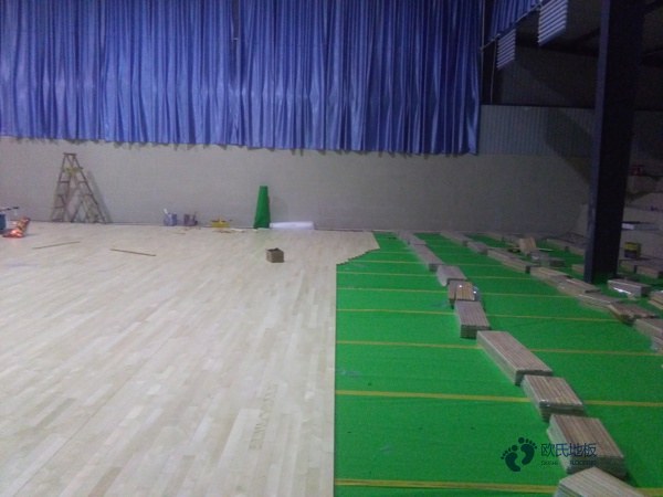 实木篮球体育地板保养