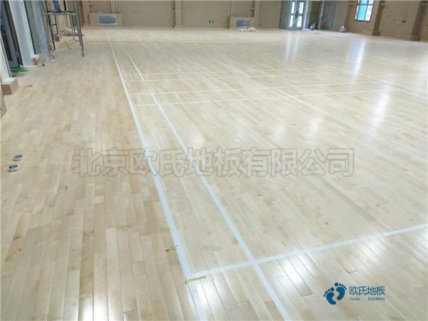 实木篮球体育地板清洁保养