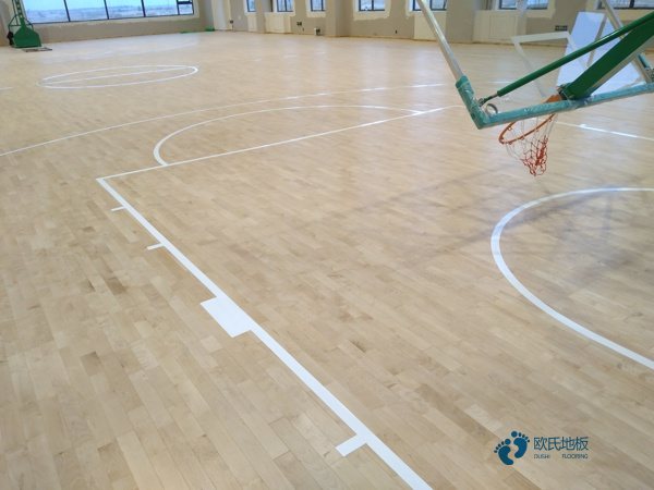 实木篮球场馆木地板怎么保养