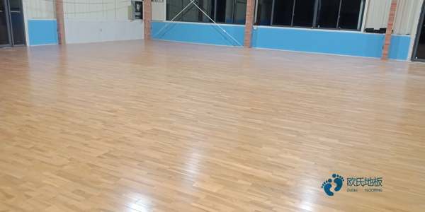 实木篮球木地板怎样保养