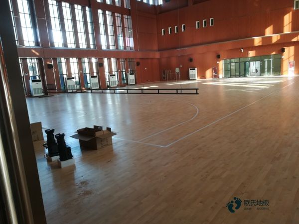 实木运动地板保养方法