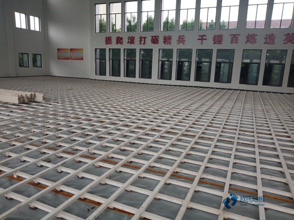 实木运动场馆地板维护保养