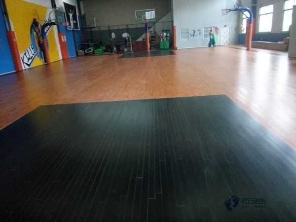 實木運動木地板保養(yǎng)